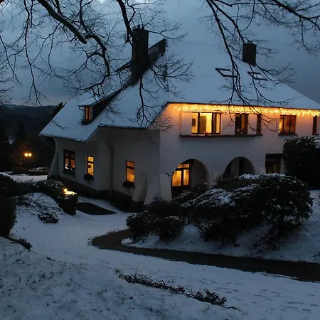 Les Alisiers Guest house Nadrin