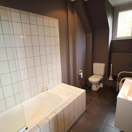 Les Alisiers بيت ضيافة 3*