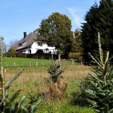 بيت ضيافة Les Alisiers 3*